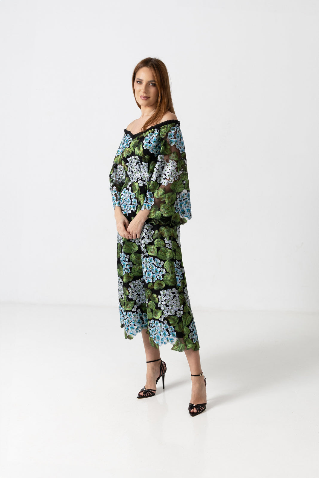 Load image into Gallery viewer, Dusty pink midi dress with cut-out shoulders