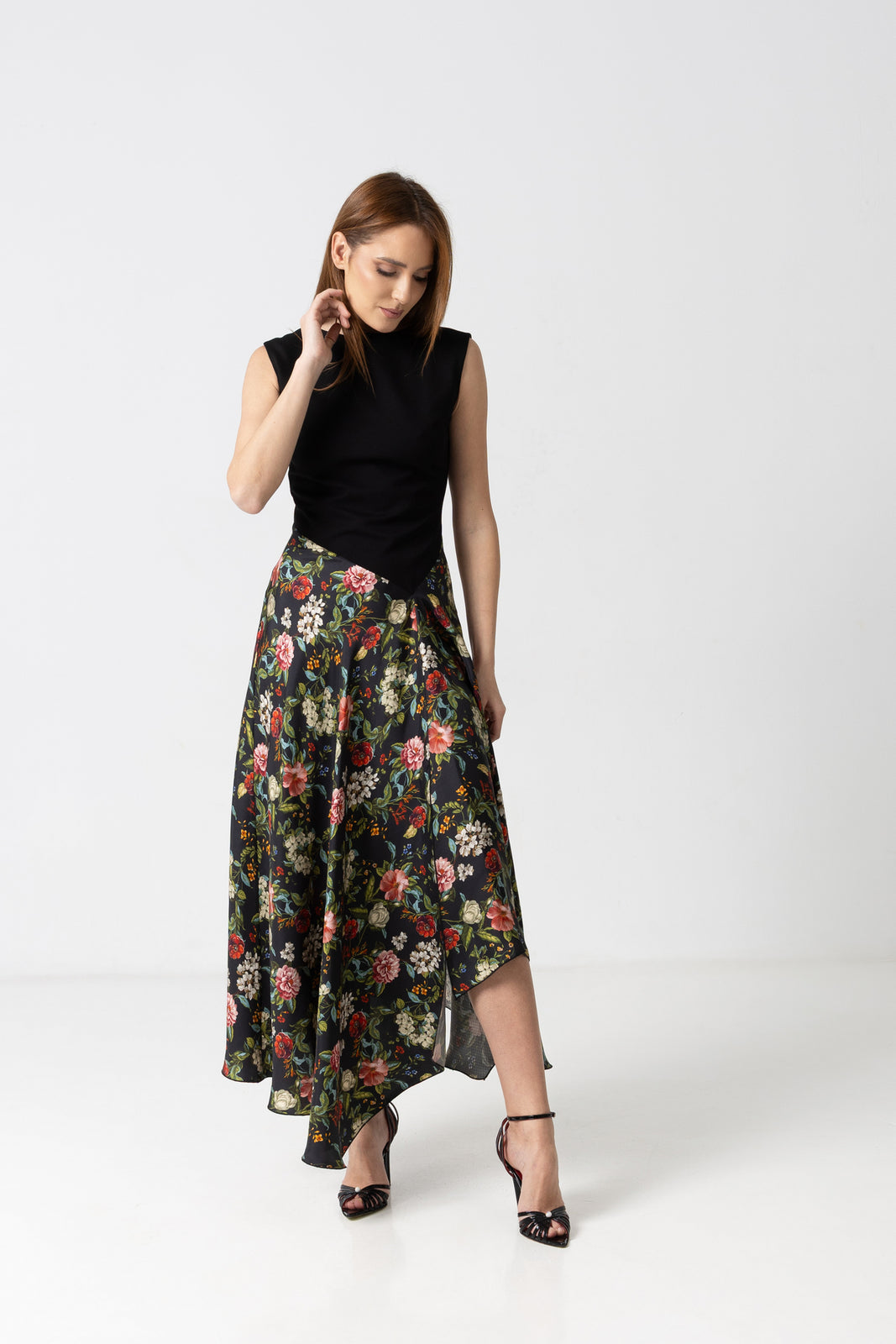 Load image into Gallery viewer, Dusty pink midi dress with cut-out shoulders