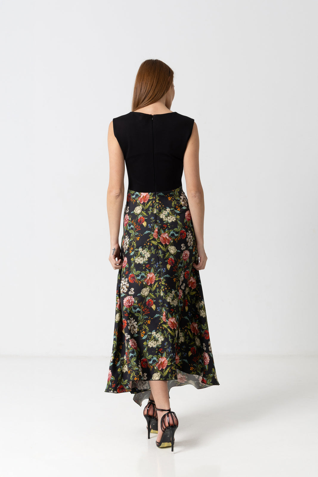 Load image into Gallery viewer, Dusty pink midi dress with cut-out shoulders