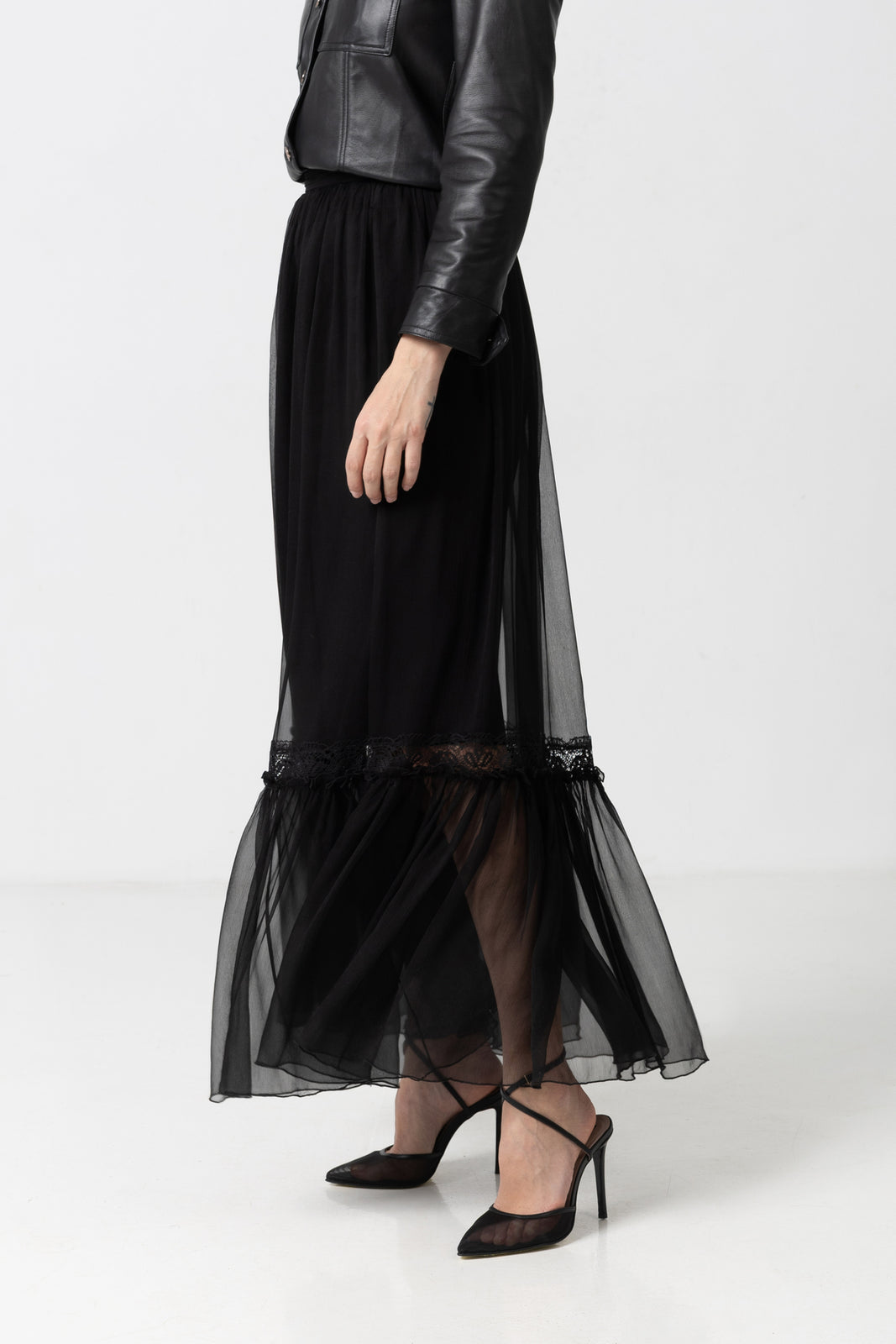 Load image into Gallery viewer, Midi white taffeta skirt