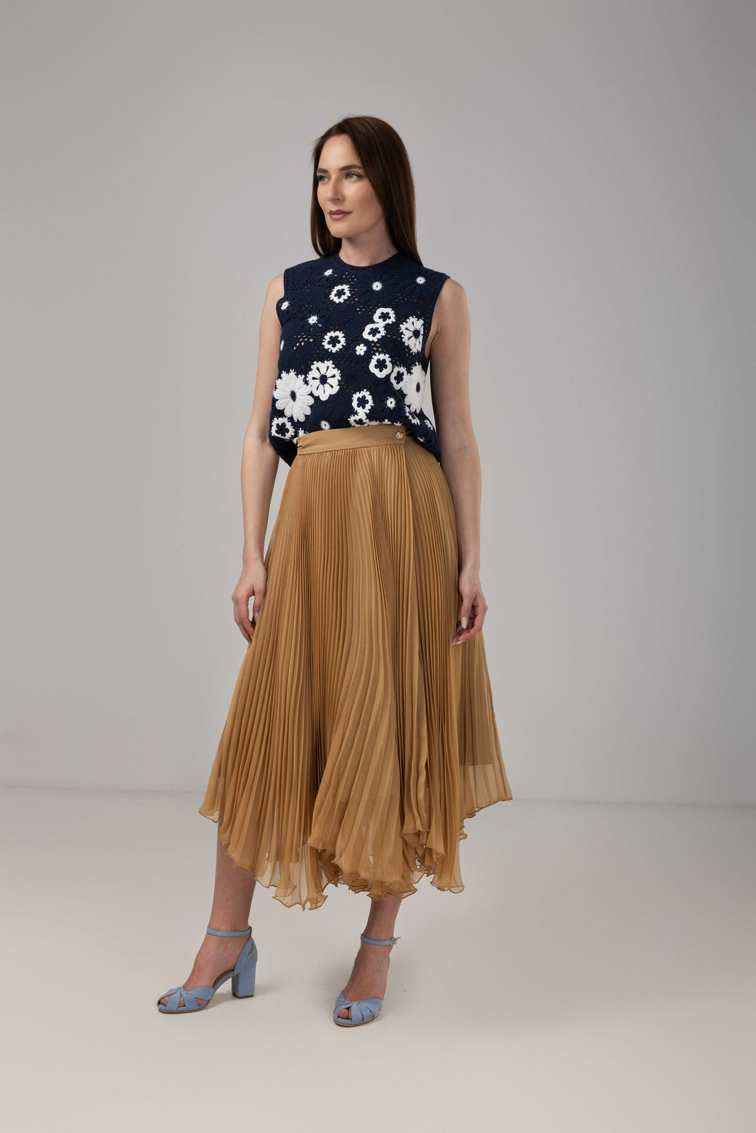 Load image into Gallery viewer, Yellow midi pleated skirt with elastic band