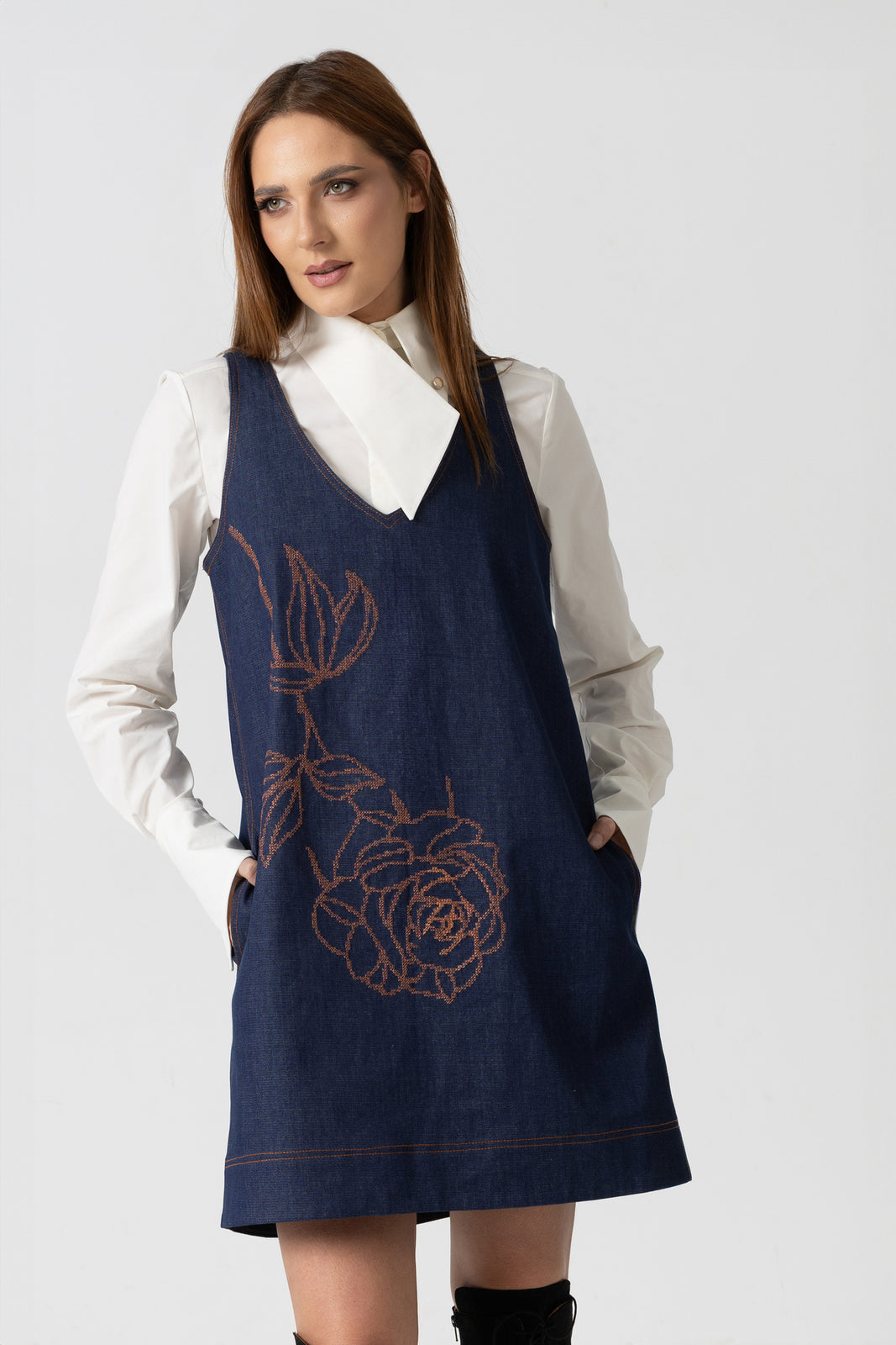 Load image into Gallery viewer, Dusty pink midi dress with cut-out shoulders