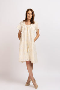 Short cotton dress with floral print and short sleeves