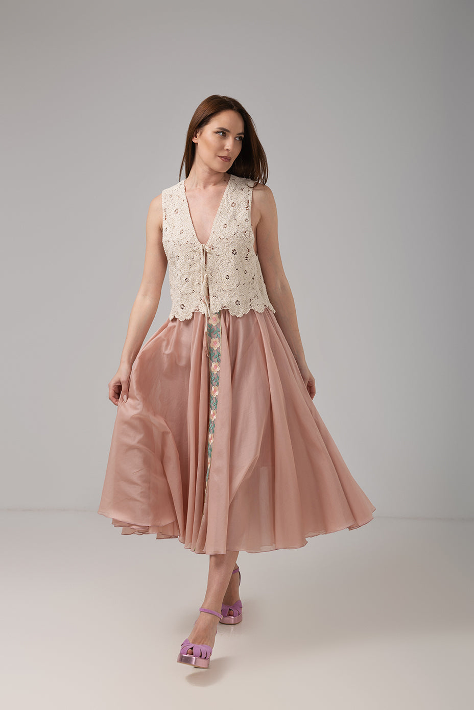 Load image into Gallery viewer, Yellow midi pleated skirt with elastic band