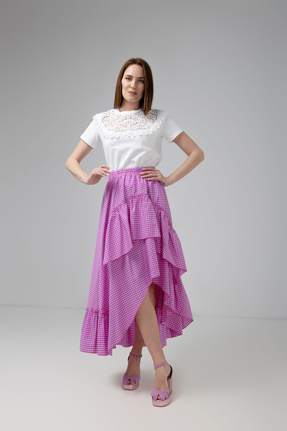 Incarca imaginea in galerie, Fustă asimetrică din bumbac fuchsia pastel cu carouri fine