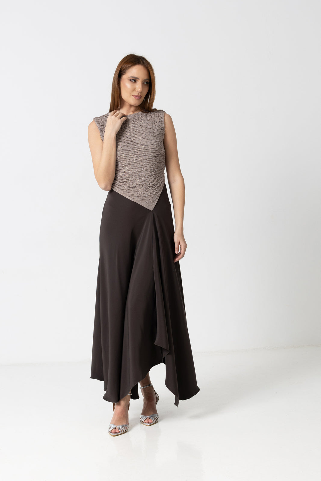 Load image into Gallery viewer, Dusty pink midi dress with cut-out shoulders