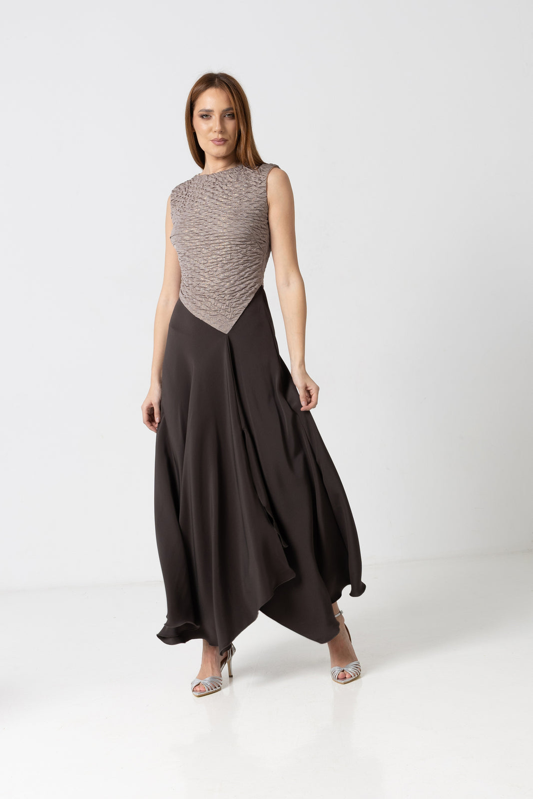 Load image into Gallery viewer, Dusty pink midi dress with cut-out shoulders