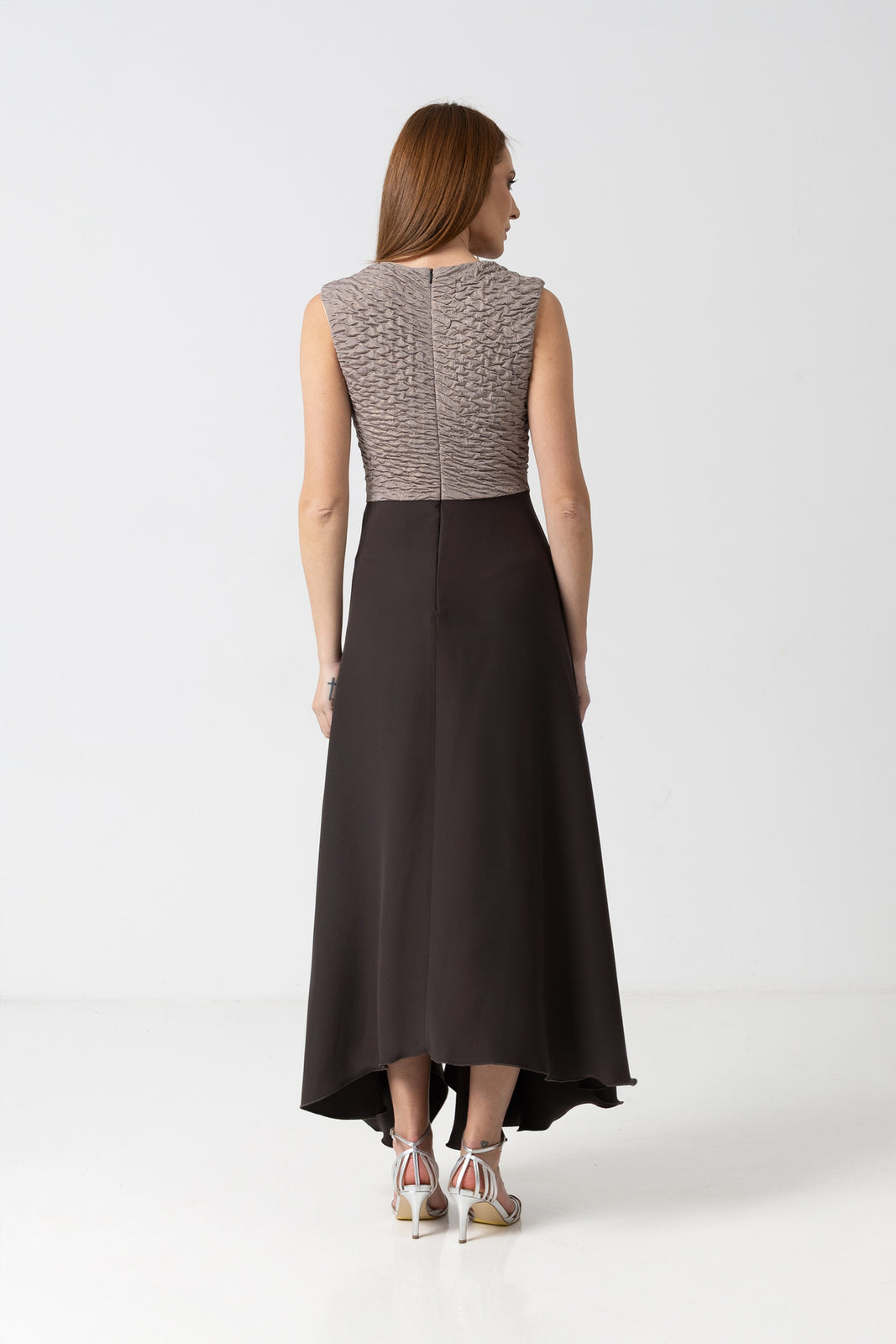 Load image into Gallery viewer, Dusty pink midi dress with cut-out shoulders