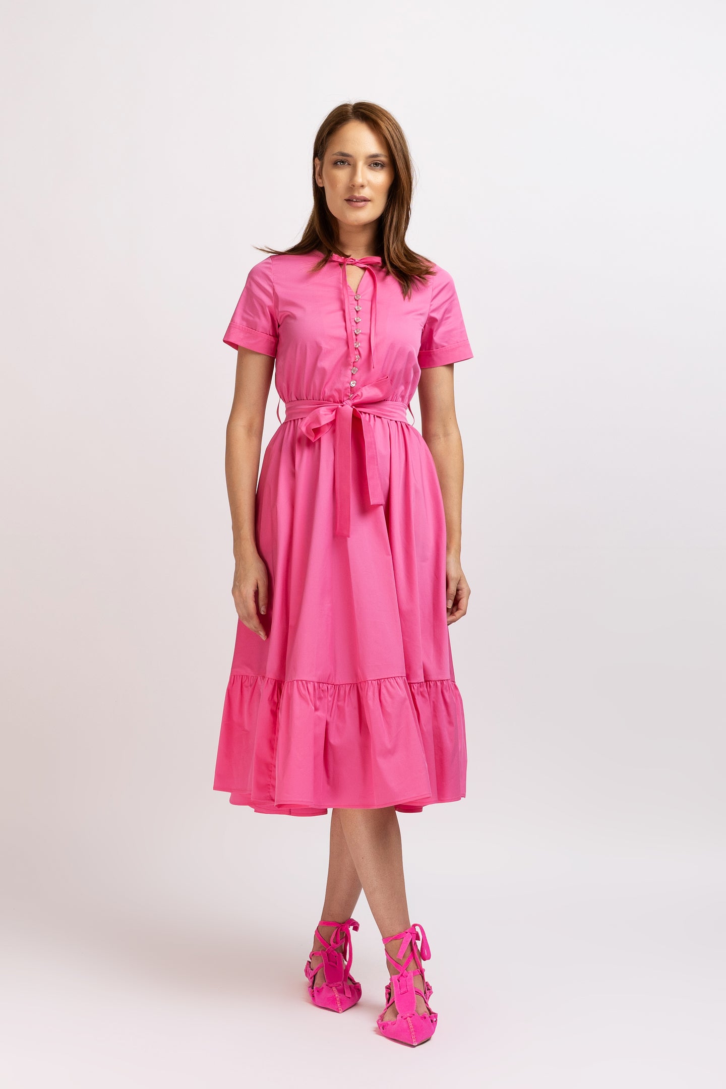 Fuchsia cotton midi dress with short sleeves and drawstring at the waist