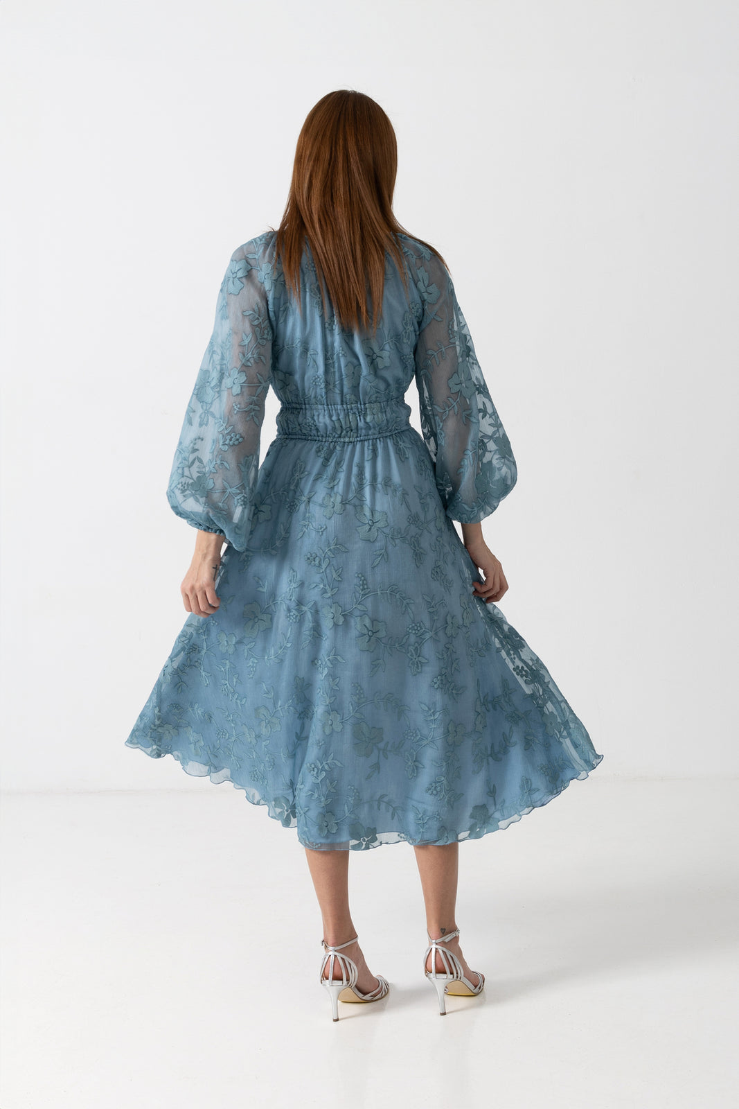 Load image into Gallery viewer, Dusty pink midi dress with cut-out shoulders