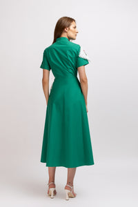 Rochie camasa din bumbac verde pin cu panou brodat