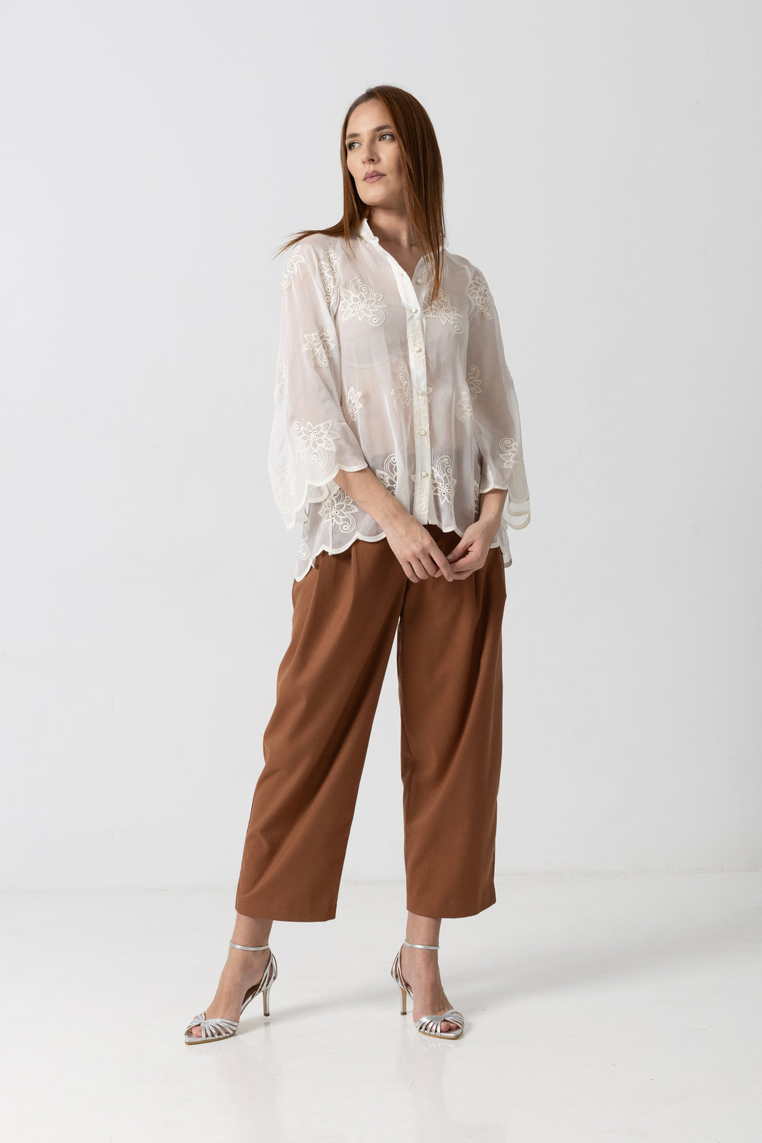 Load image into Gallery viewer, Organza shirt with ivory natural silk and floral embroidery