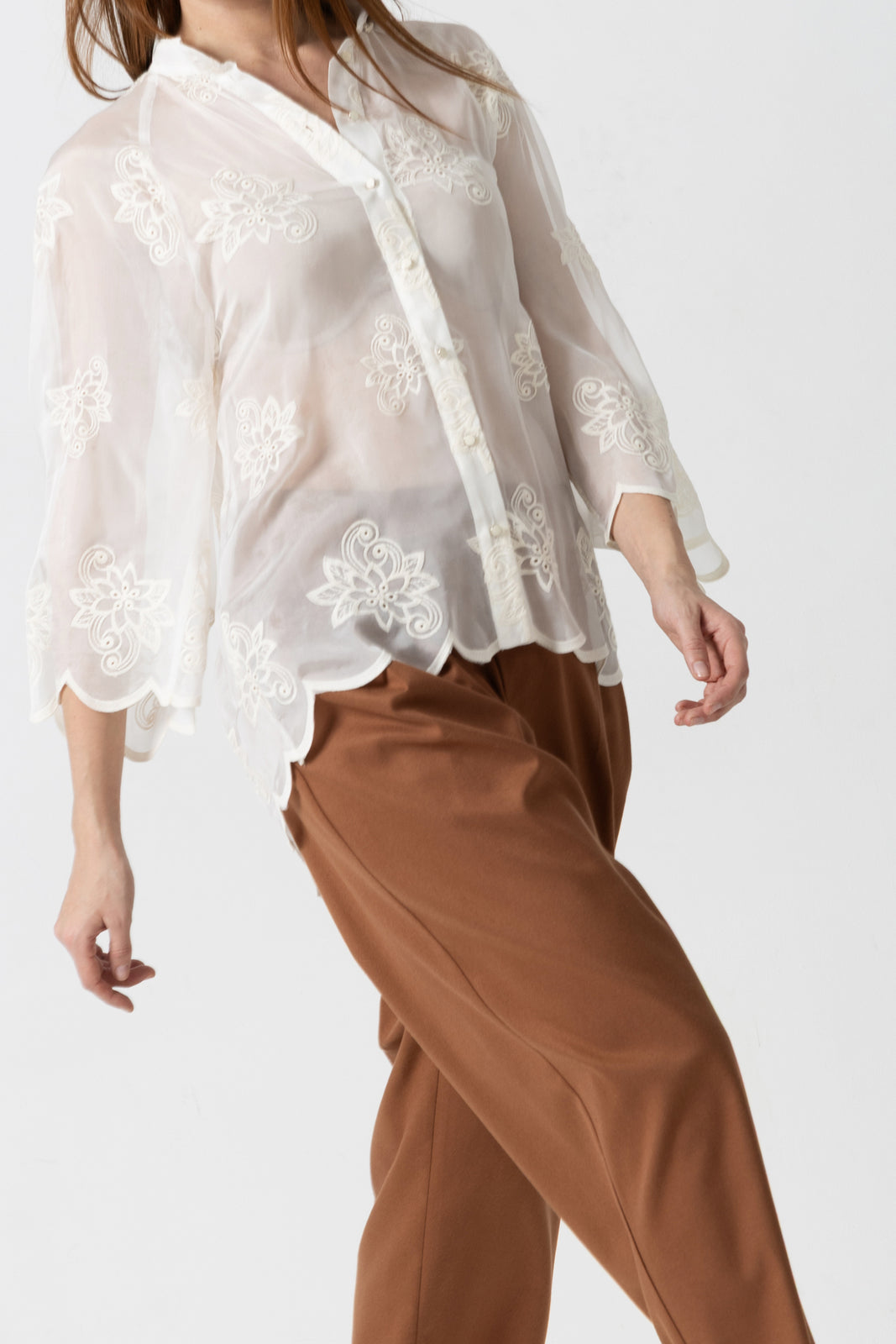 Load image into Gallery viewer, Organza shirt with ivory natural silk and floral embroidery