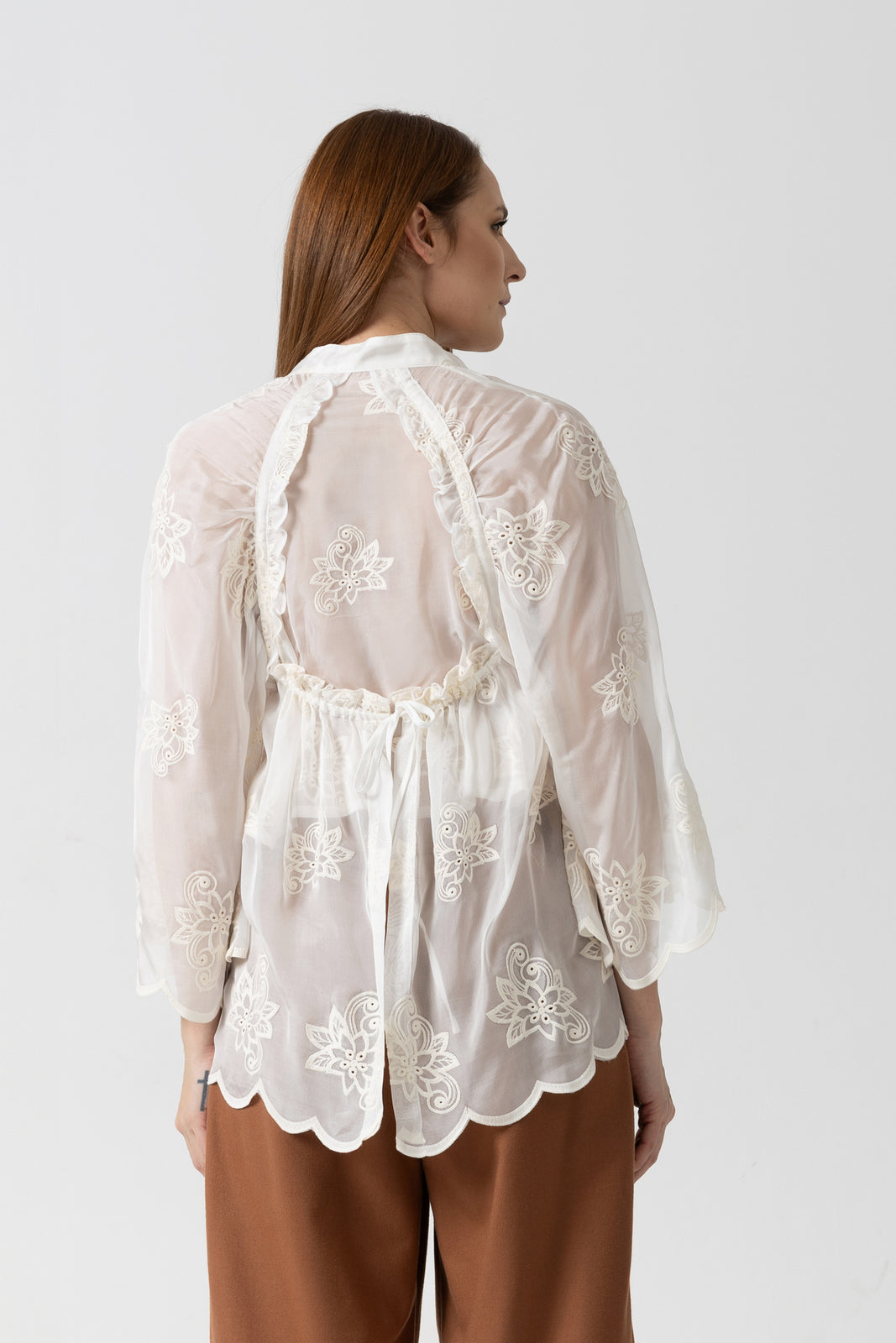 Load image into Gallery viewer, Organza shirt with ivory natural silk and floral embroidery