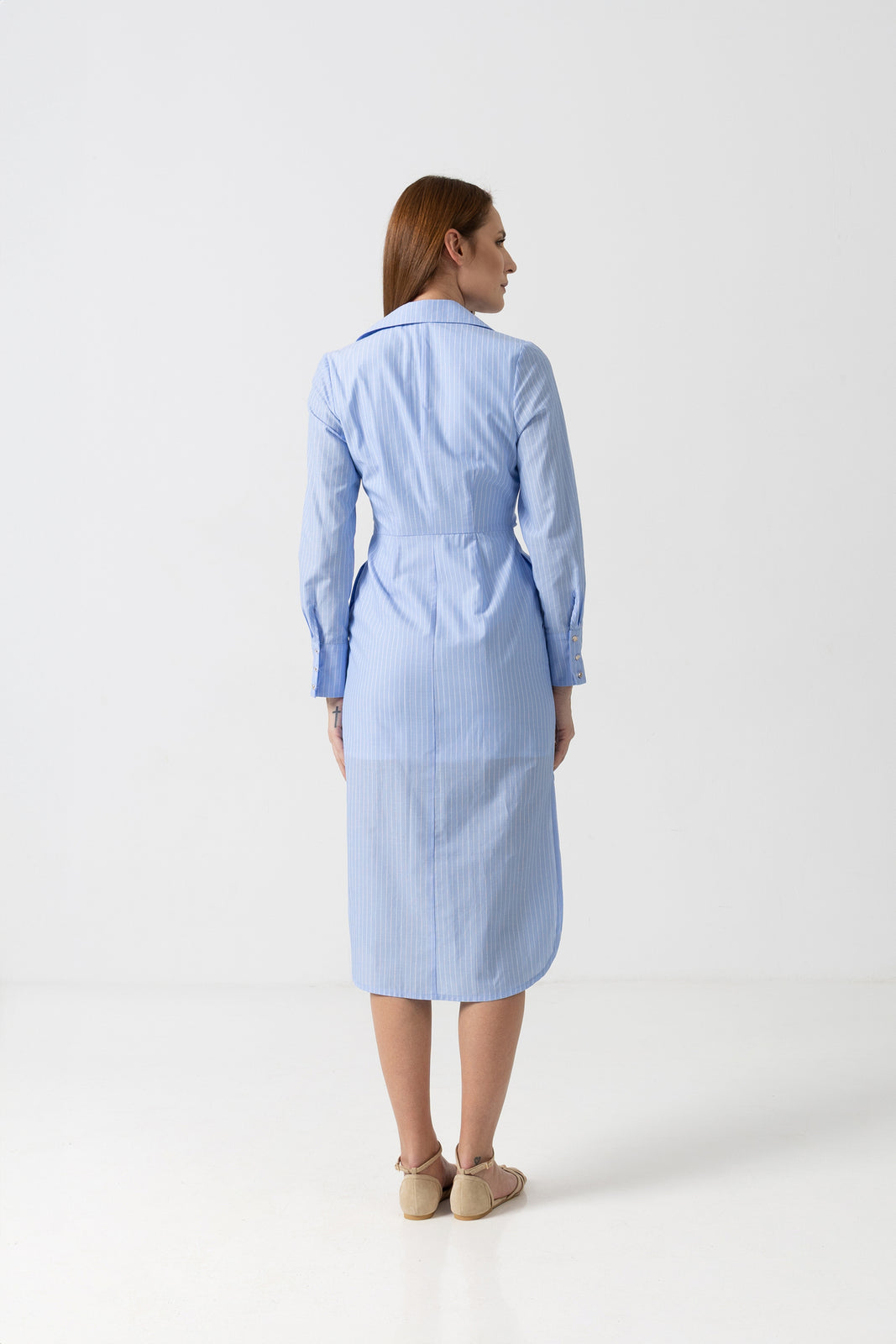 Load image into Gallery viewer, Dusty pink midi dress with cut-out shoulders