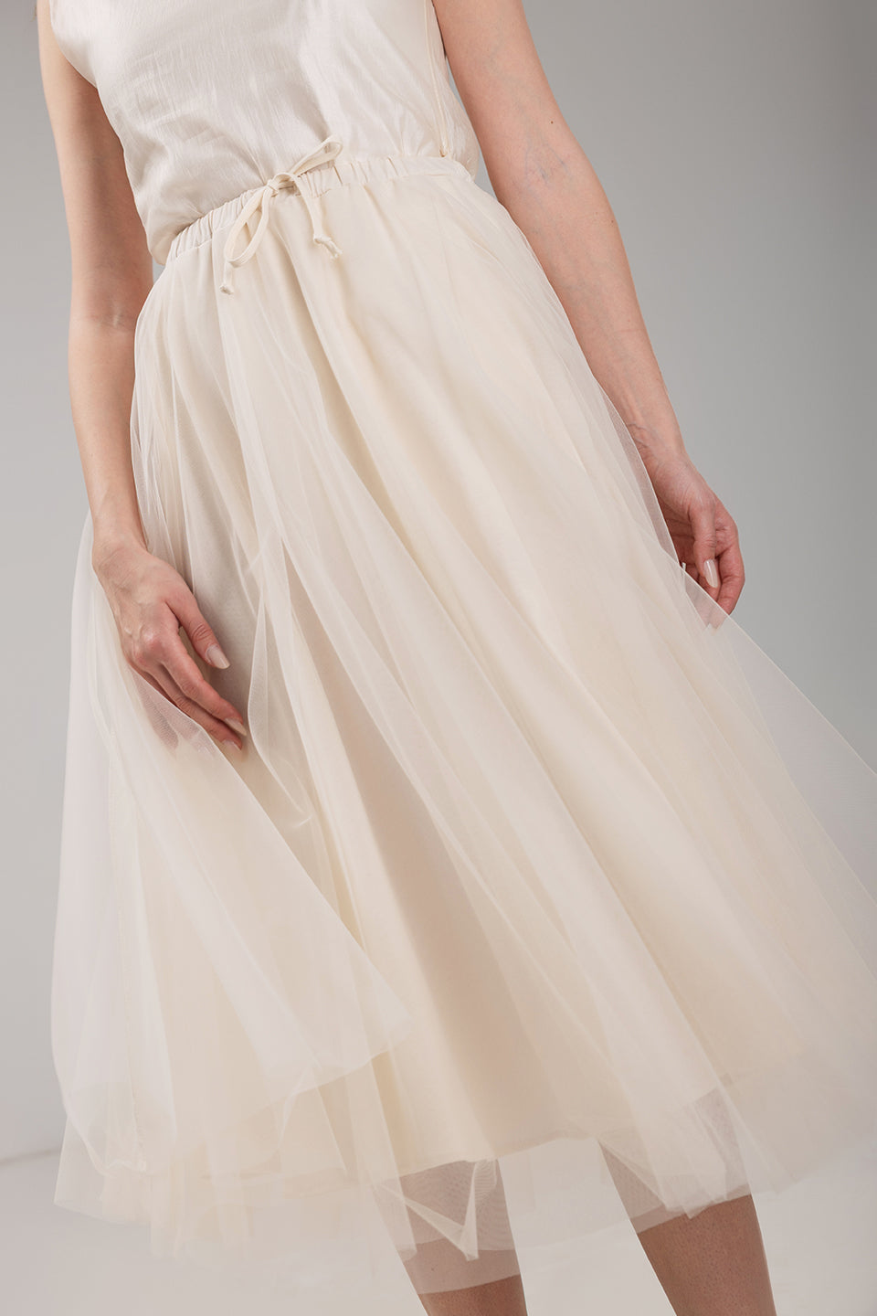 Load image into Gallery viewer, Yellow midi pleated skirt with elastic band