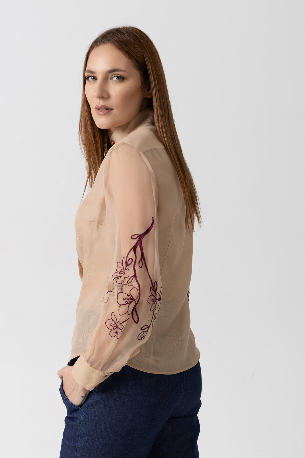 Load image into Gallery viewer, Organza shirt with ivory natural silk and floral embroidery