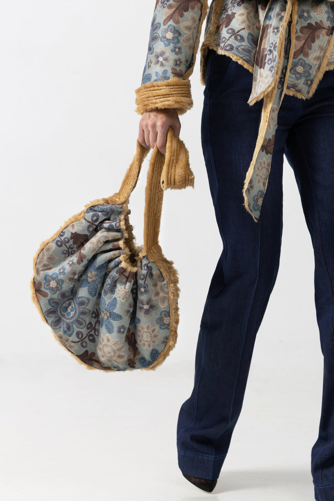 Load image into Gallery viewer, Short skirt woven in a warp