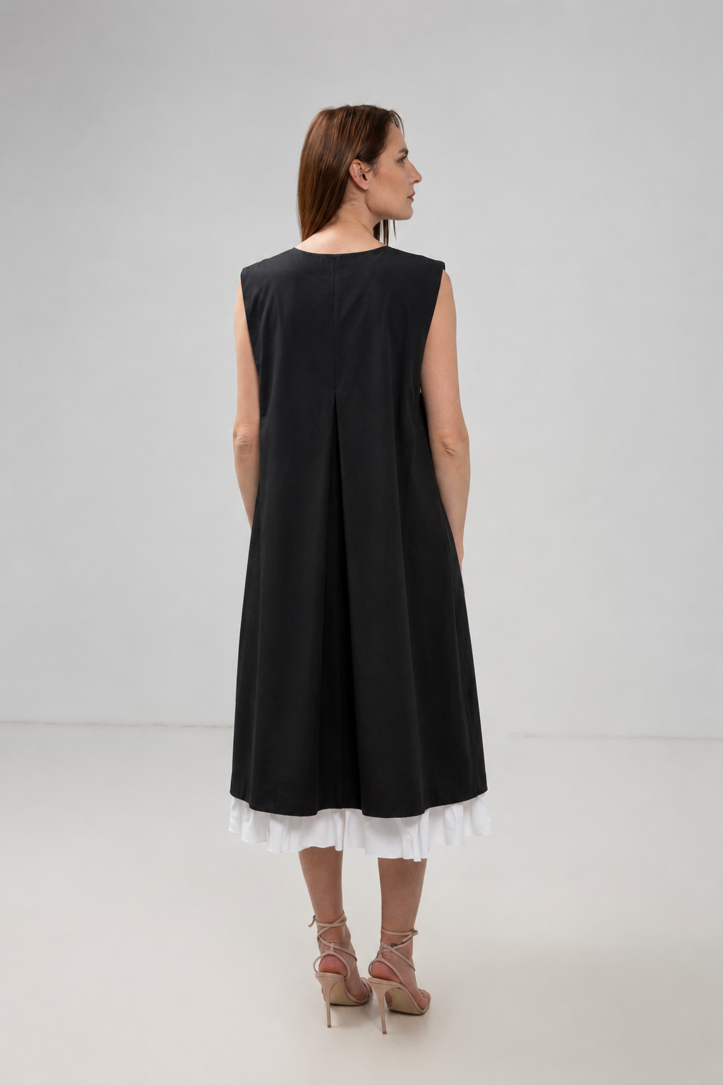 Load image into Gallery viewer, Midi dress in printed viscose and macrame appliqué