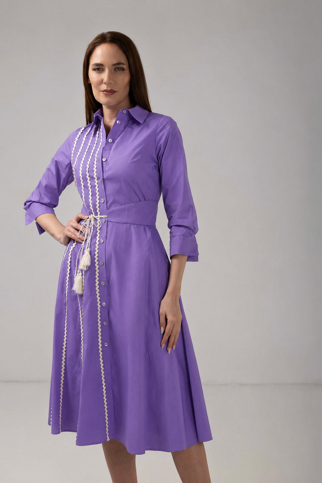 Incarca imaginea in galerie, Rochie-cămașă midi mov lila din bumbac premium cu detalii decorative și cordon în talie