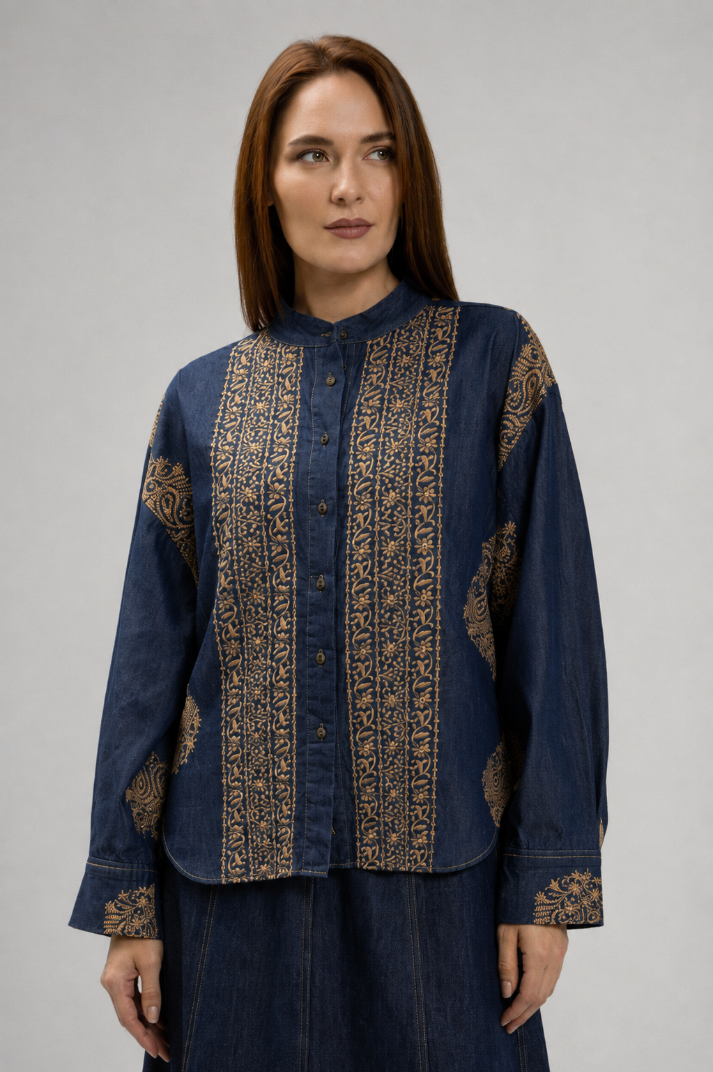 Incarca imaginea in galerie, Cămașă Denim Albastru cu Broderie Aurie