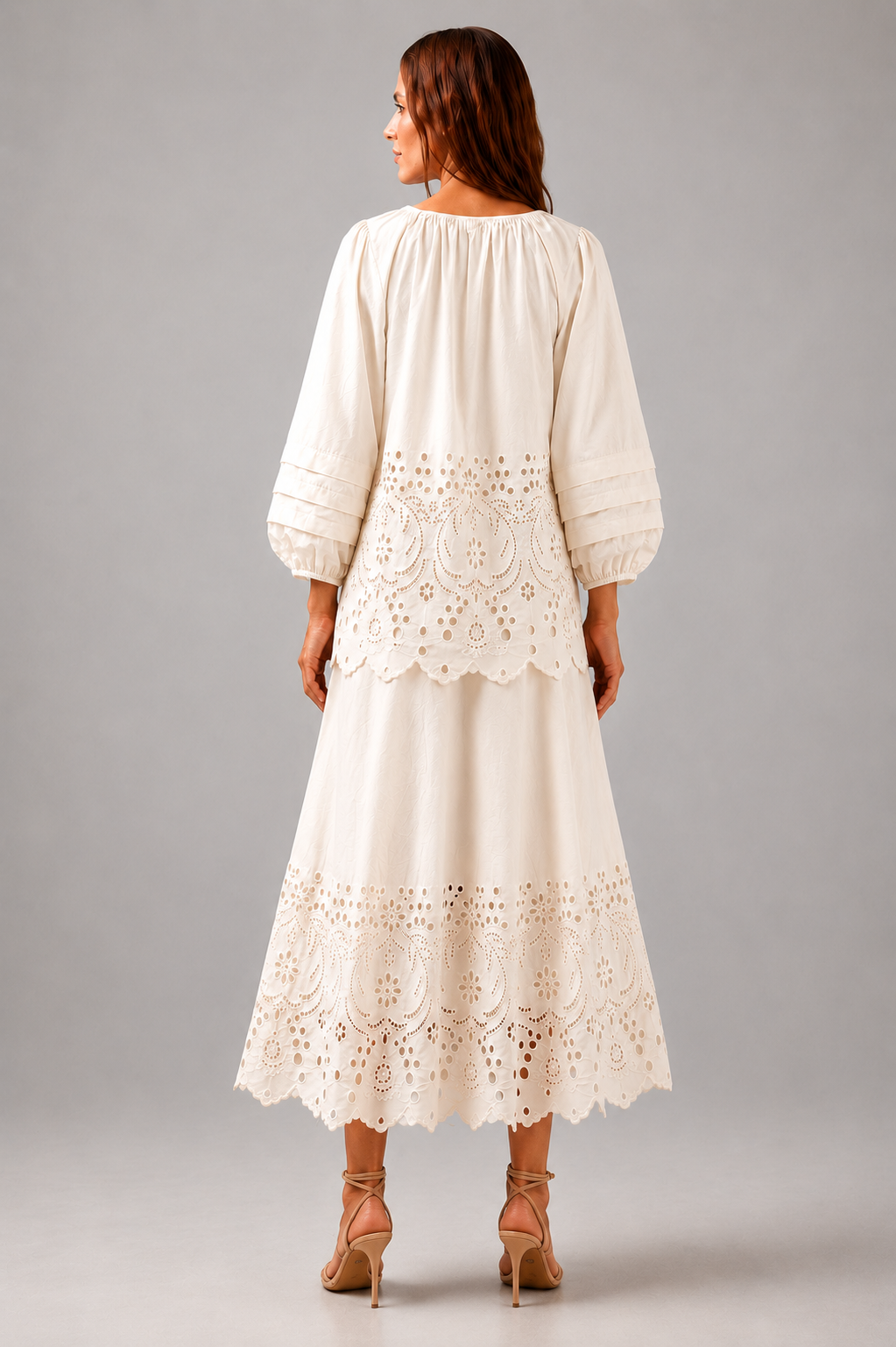 Incarca imaginea in galerie, Set Premium Ivory cu Broderie Spartă – Tunică și Fustă