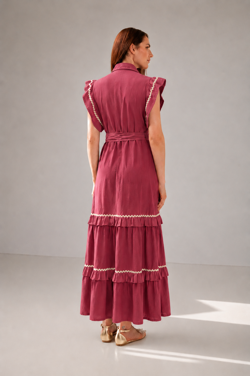 Load image into Gallery viewer, Dark green cotton shirt dress with macrame applications