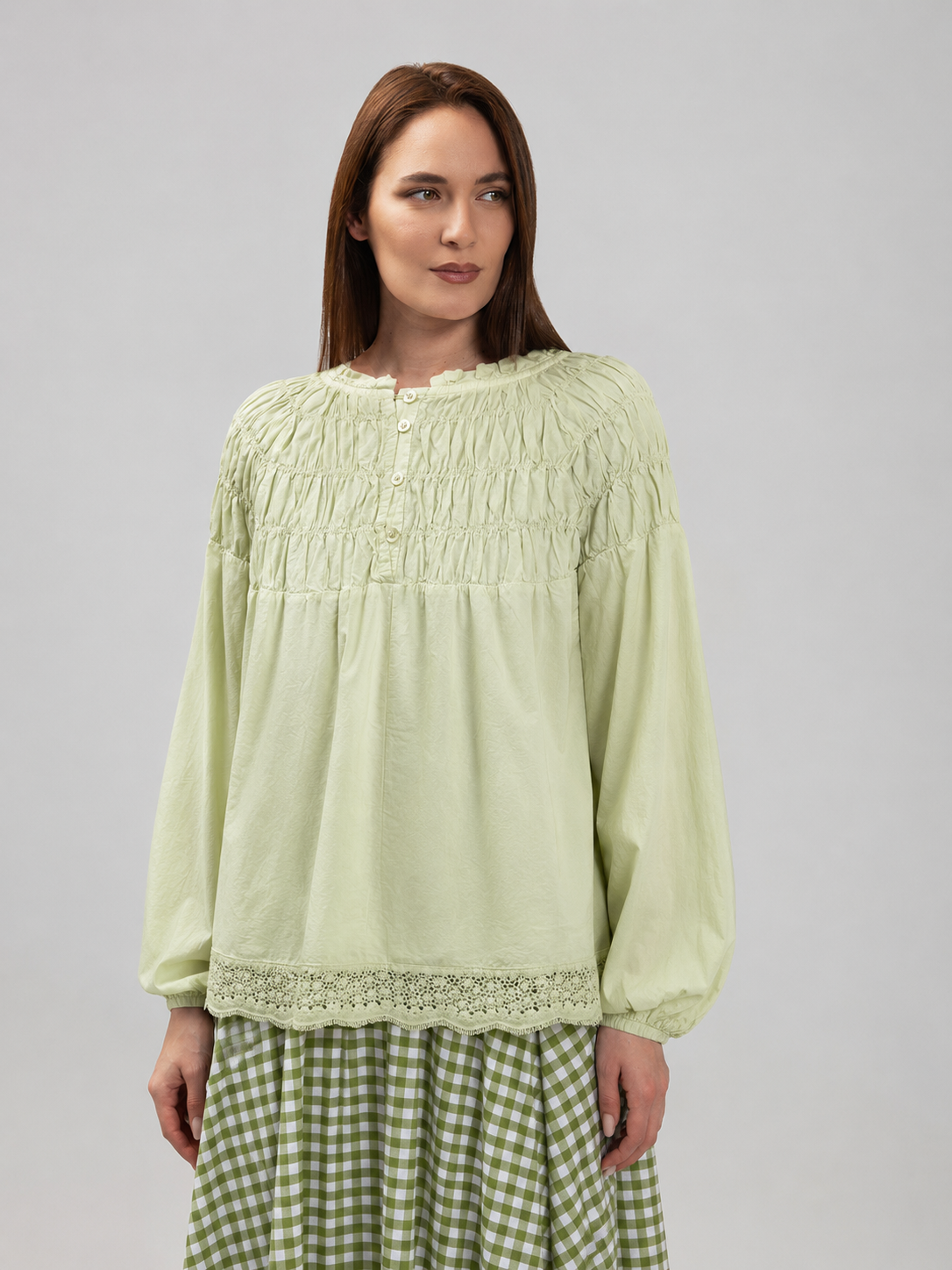 Load image into Gallery viewer, The blouse is made of viscose