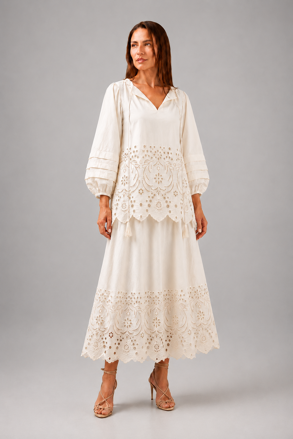 Incarca imaginea in galerie, Set Premium Ivory cu Broderie Spartă – Tunică și Fustă