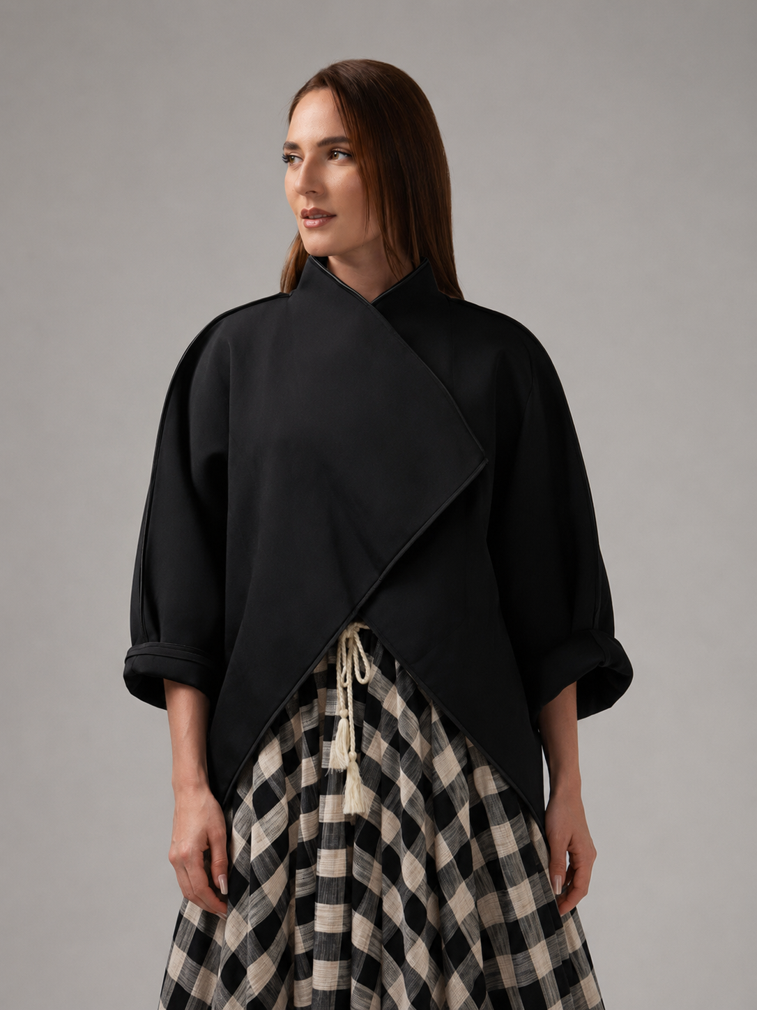 Incarca imaginea in galerie, Jachetă Neagră Oversized din Neopren cu Croială Asimetrică