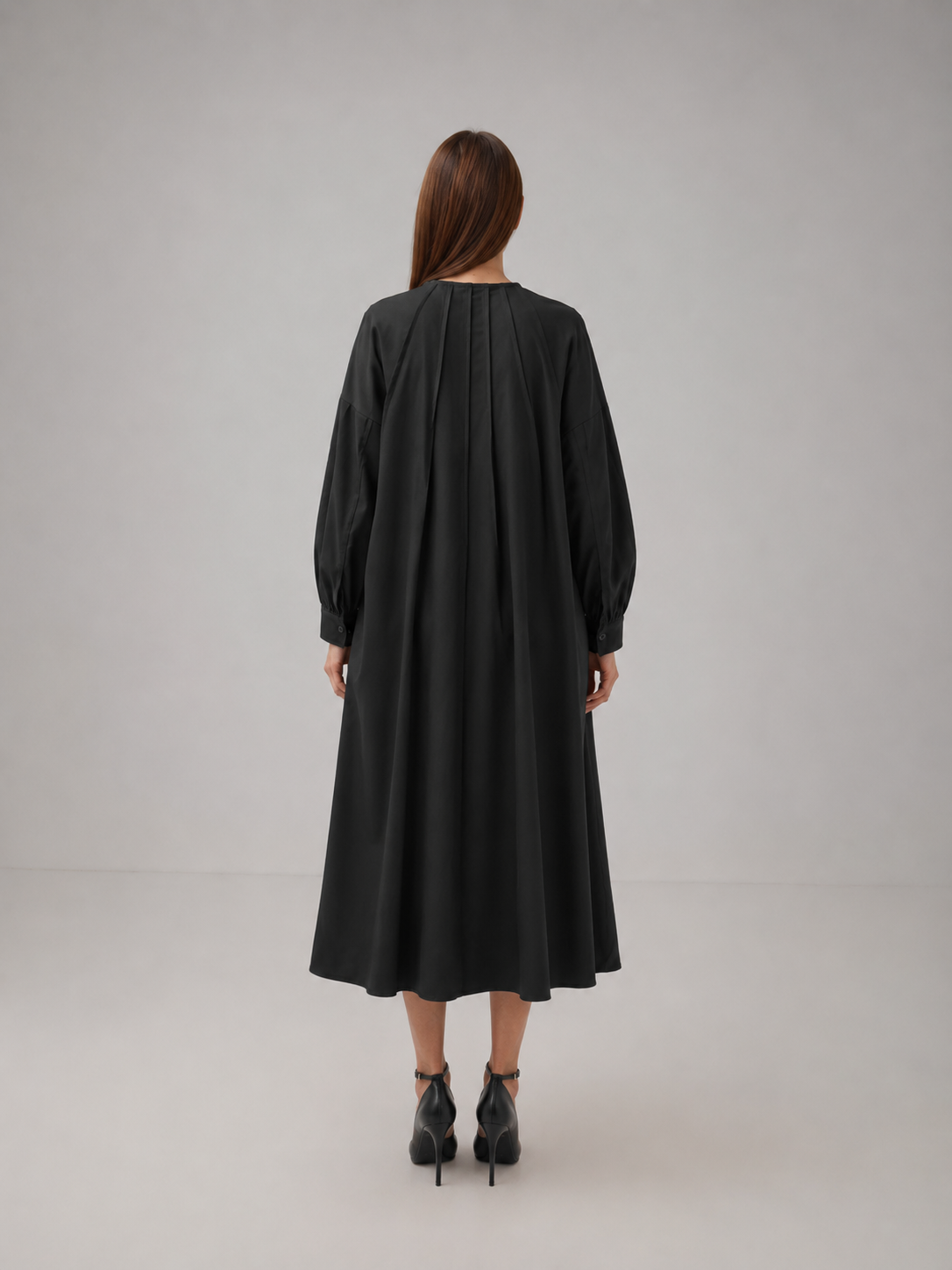 Load image into Gallery viewer, Midi dress in printed viscose and macrame appliqué