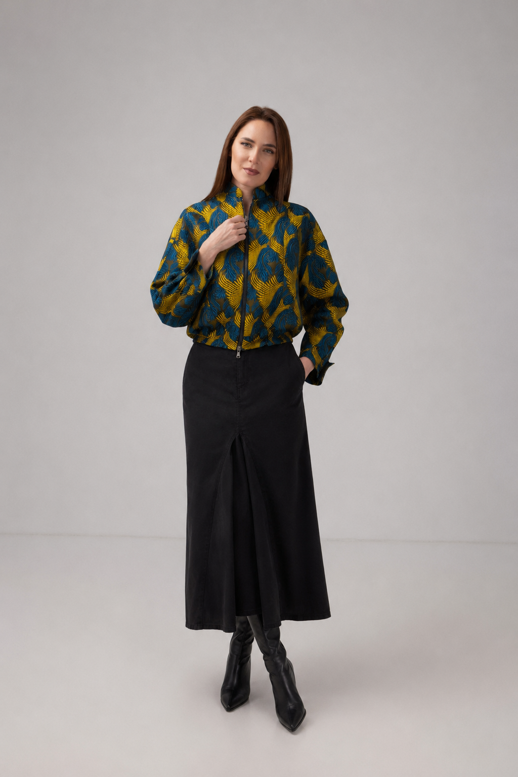 Load image into Gallery viewer, Dark green cotton shirt dress with macrame applications