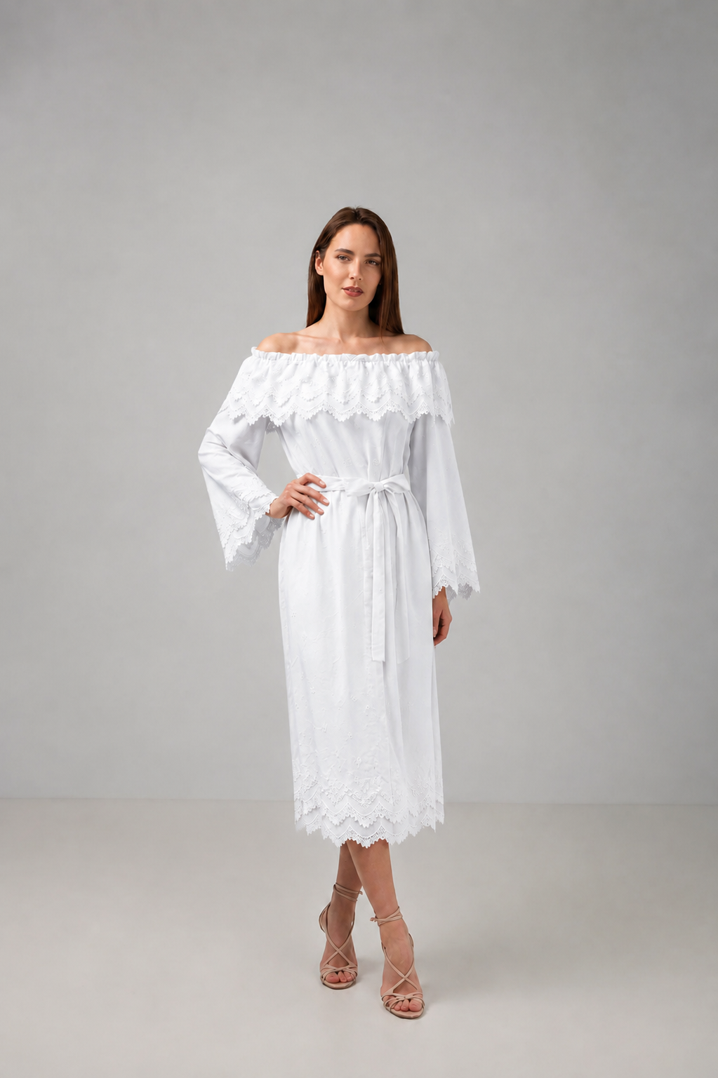 Incarca imaginea in galerie, Rochie Midi Albă cu Umerii Goi, Volan Brodat și Cordon în Talie