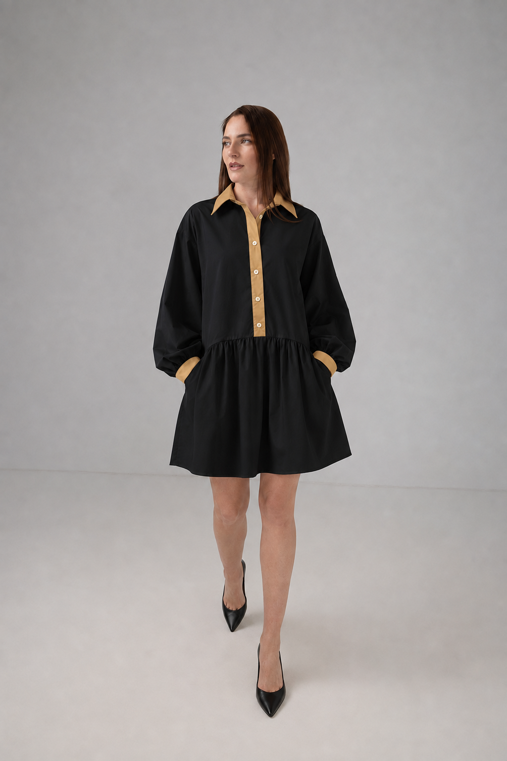 Load image into Gallery viewer, Rochie Scurtă Neagră cu Guler Contrast Camel