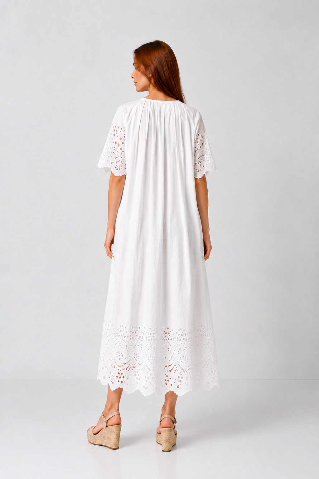 Incarca imaginea in galerie, Rochie Maxi Albă cu Broderie Spartă