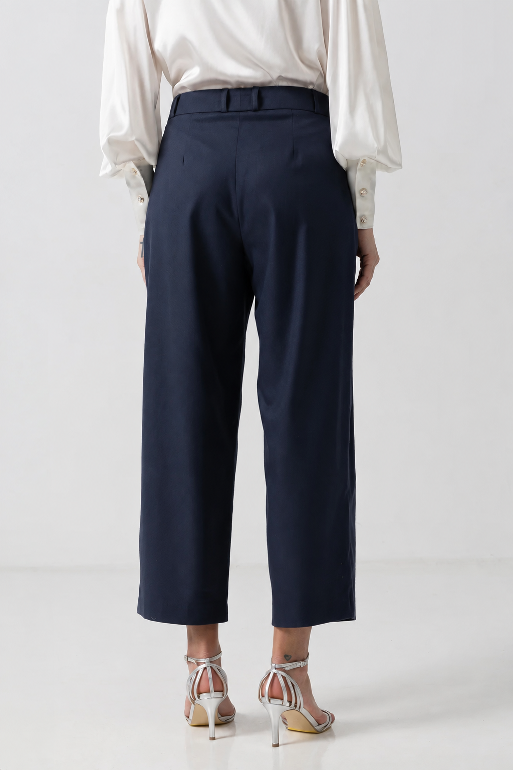 Incarca imaginea in galerie, Pantaloni eleganți din stofă bleumarin cu design petrecut
