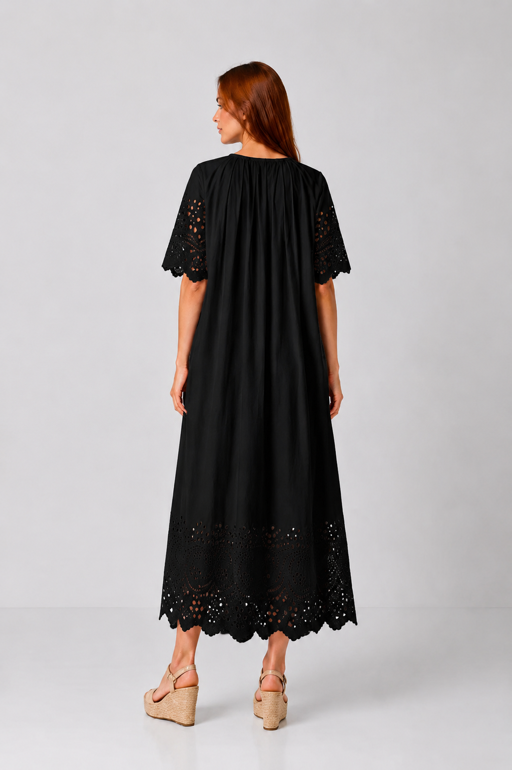 Load image into Gallery viewer, Dark green cotton shirt dress with macrame applications