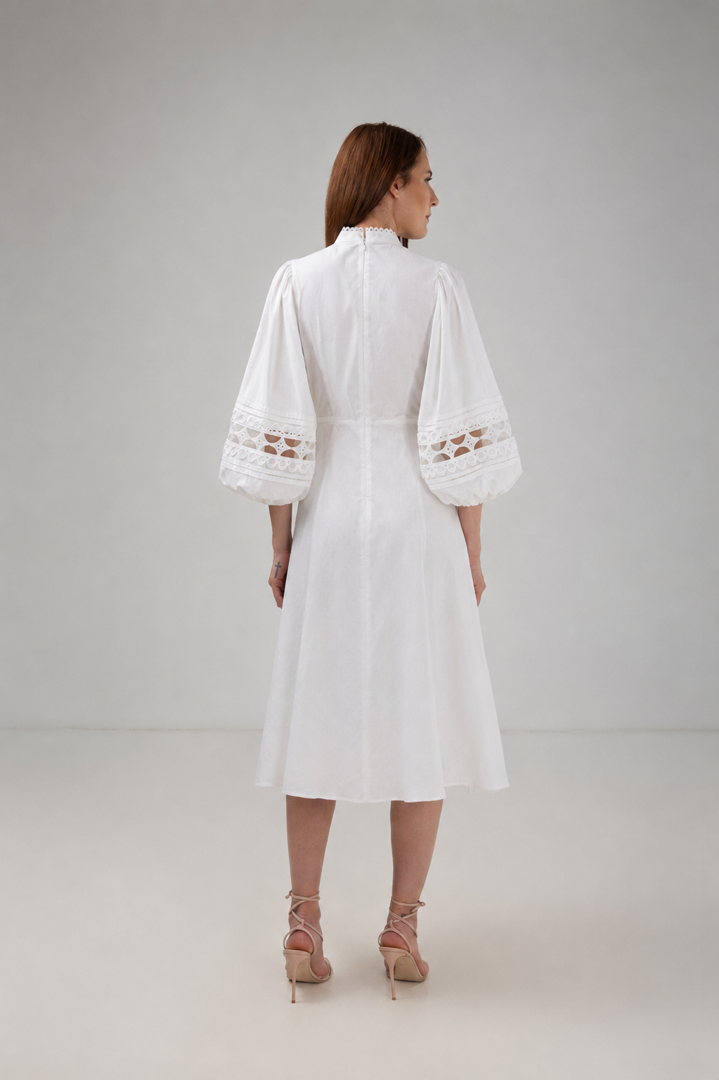 Load image into Gallery viewer, Dark green cotton shirt dress with macrame applications