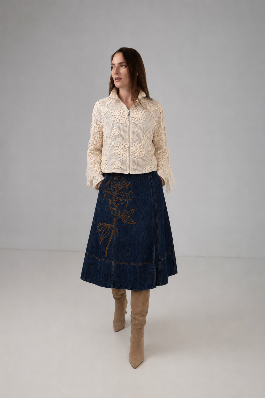 Load image into Gallery viewer, Dark green cotton shirt dress with macrame applications