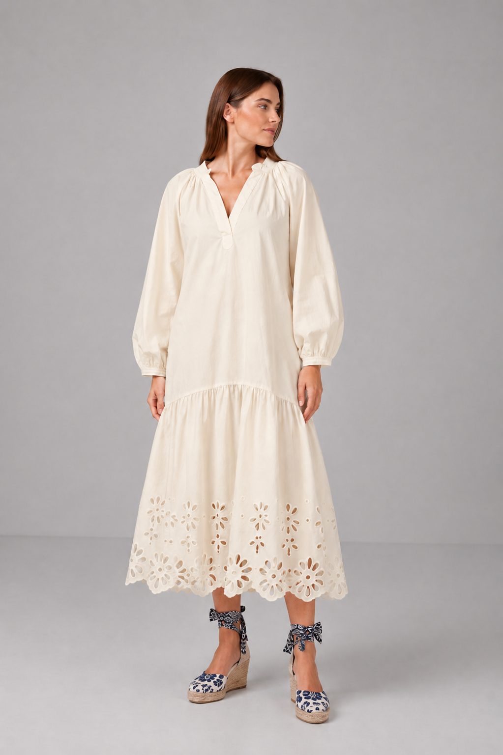 Load image into Gallery viewer, Dark green cotton shirt dress with macrame applications