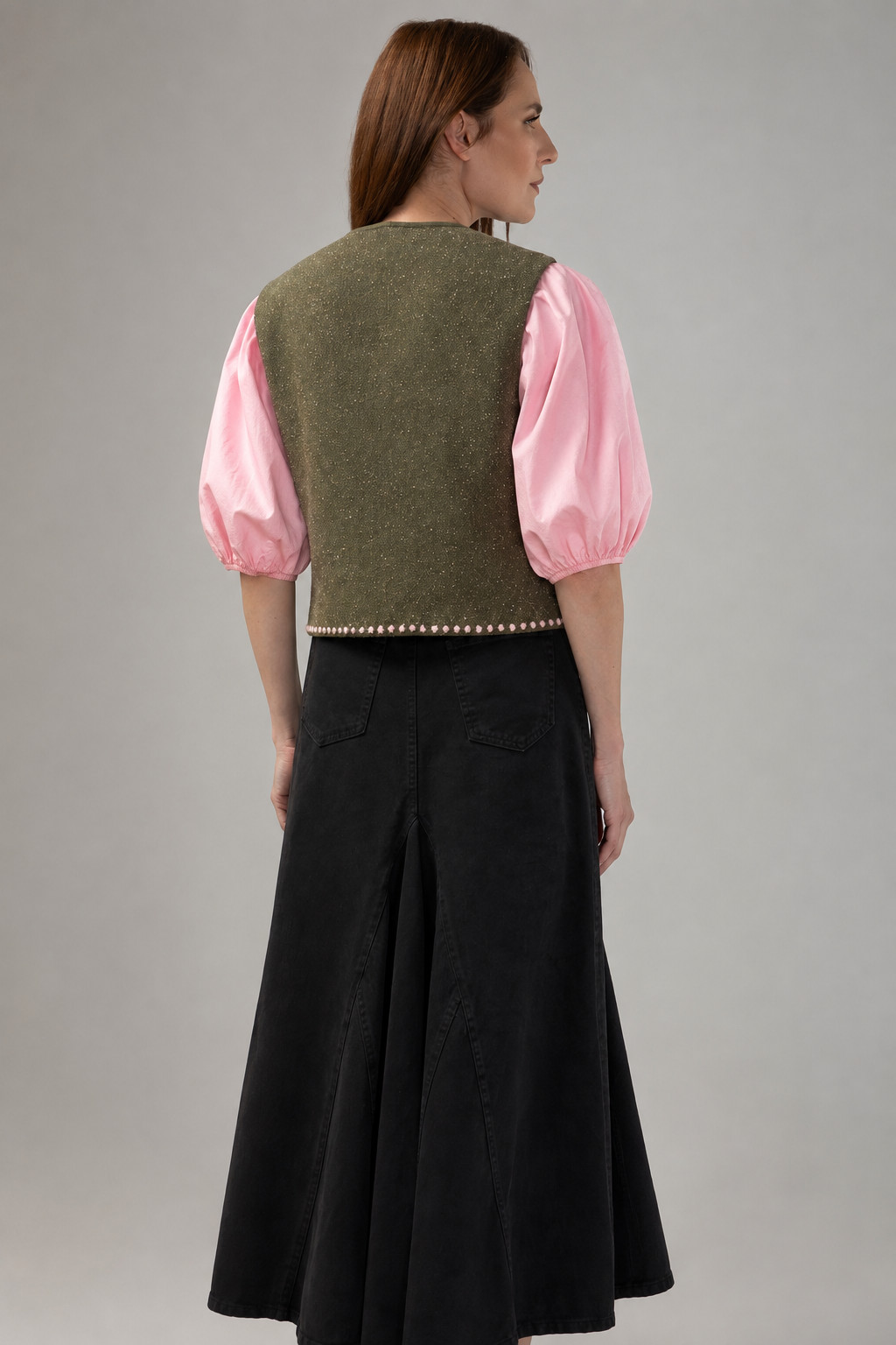 Load image into Gallery viewer, Dark green cotton shirt dress with macrame applications