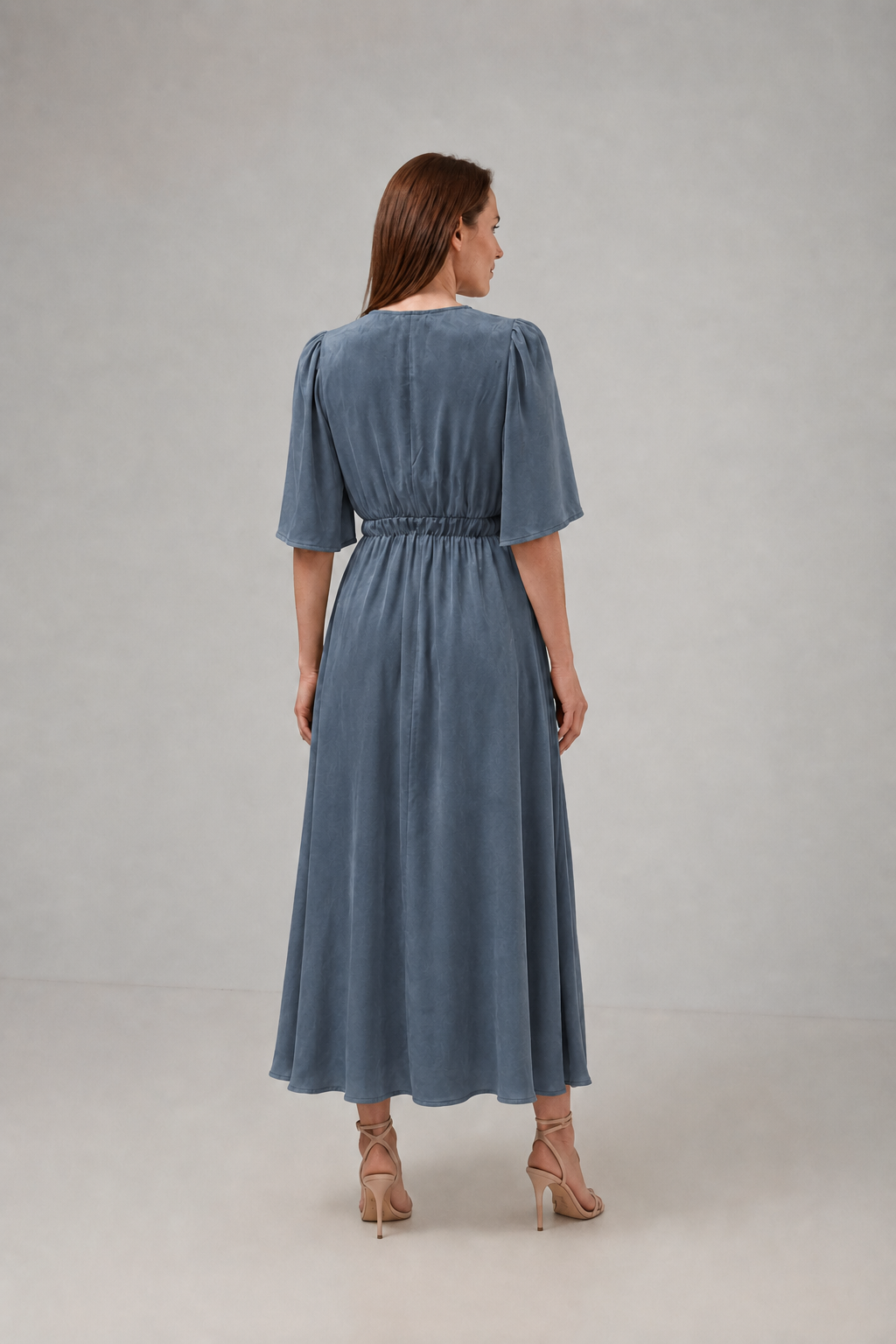 Load image into Gallery viewer, Midi dress in printed viscose and macrame appliqué