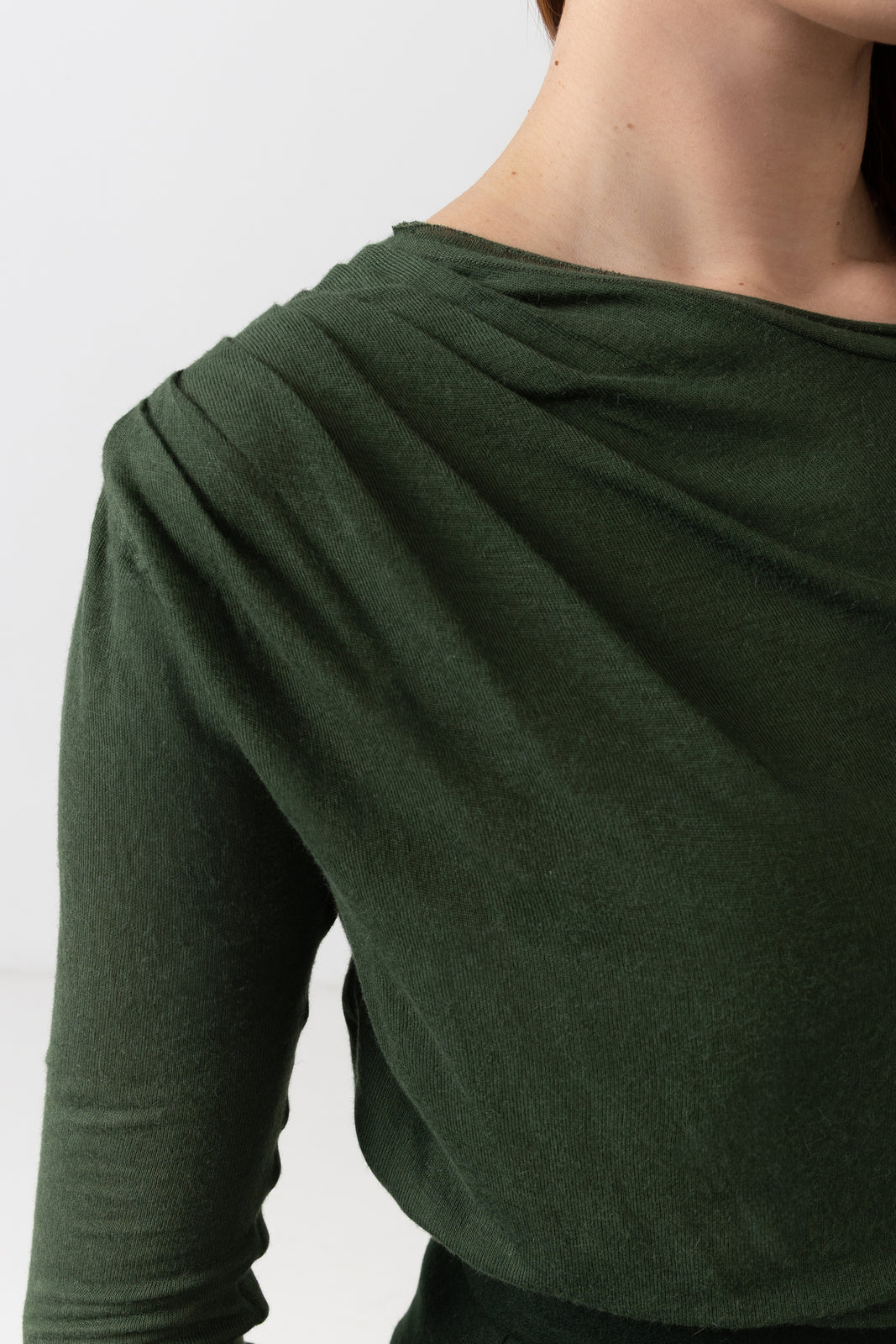 Load image into Gallery viewer, Organza shirt with ivory natural silk and floral embroidery