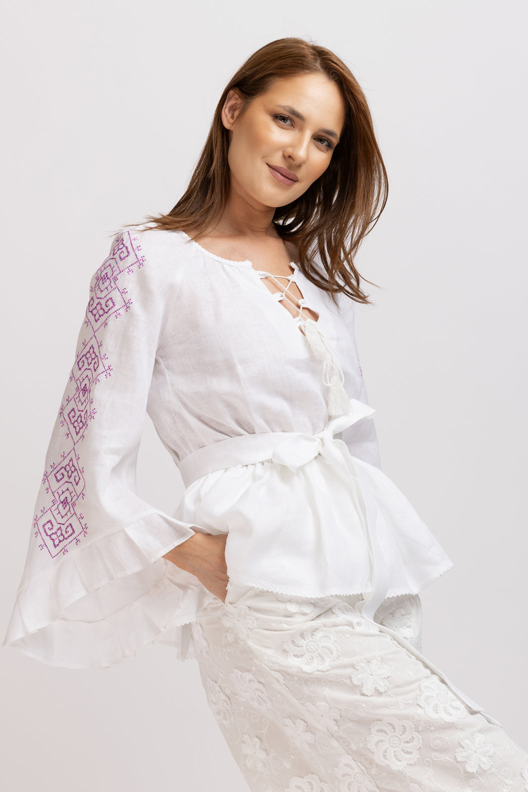 Load image into Gallery viewer, Linen blouse with cream computerized embroidery