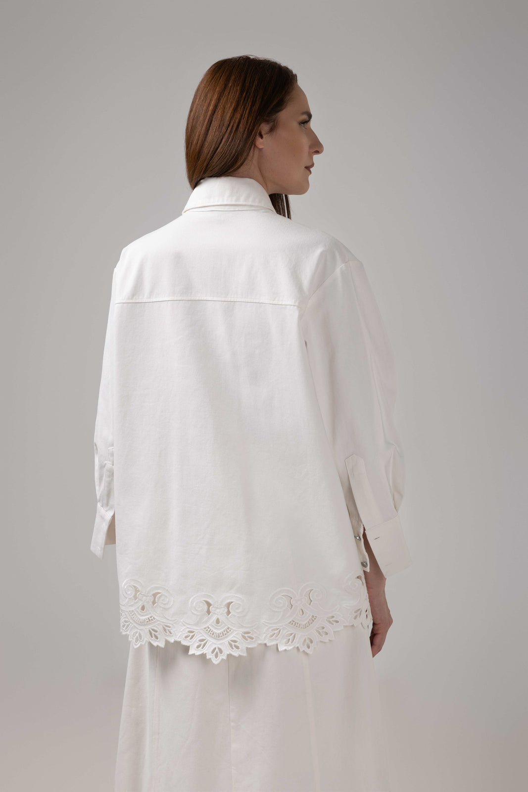 Load image into Gallery viewer, Dark green cotton shirt dress with macrame applications