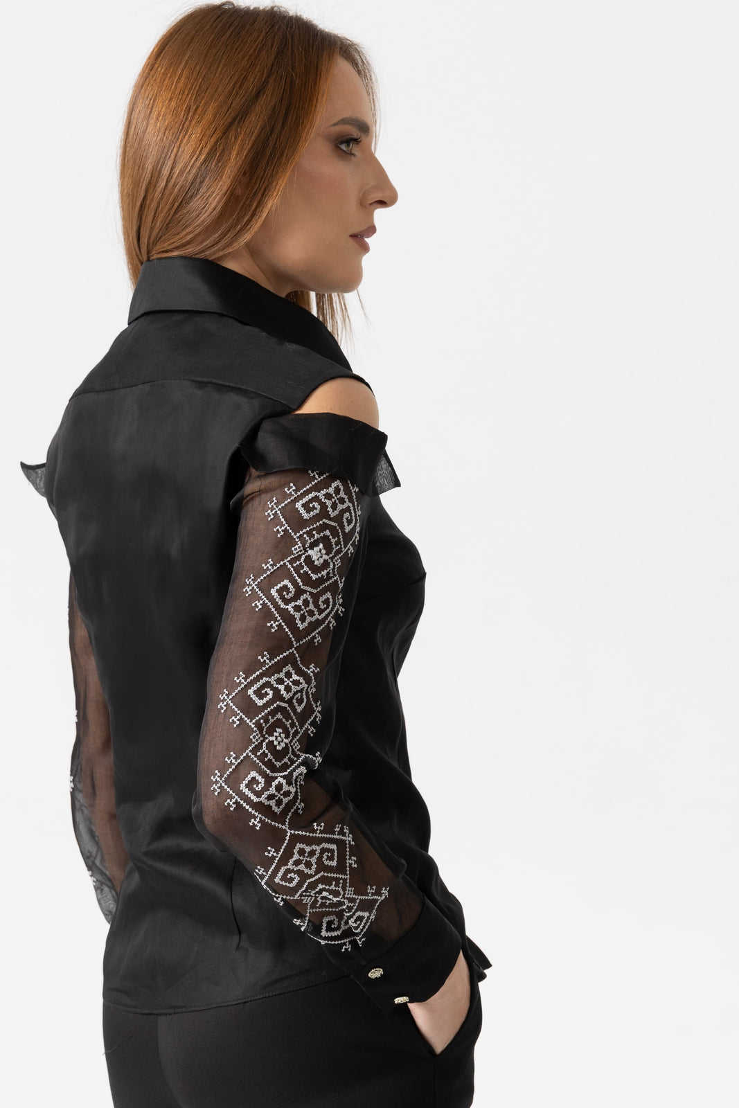 Incarca imaginea in galerie, Camasa neagra din organza cu maneci brodate computerizat