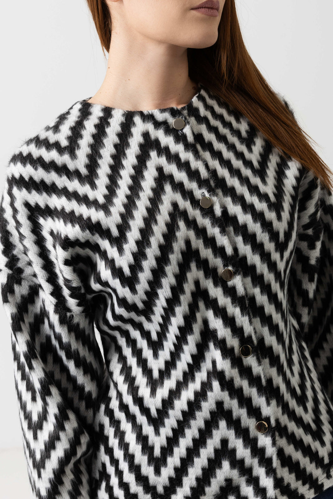 Incarca imaginea in galerie, Cardigan din stofă cu motive geometrice alb/negru