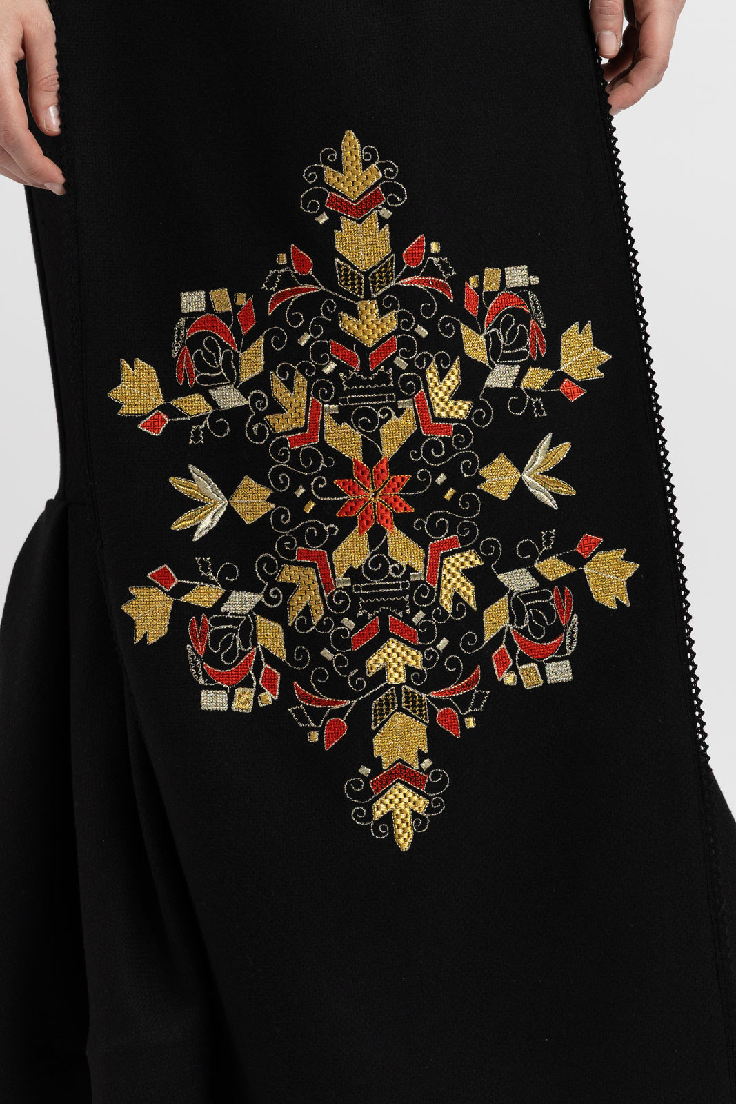 Load image into Gallery viewer, Woolen suit with &quot;Tree of Life&quot; embroidery