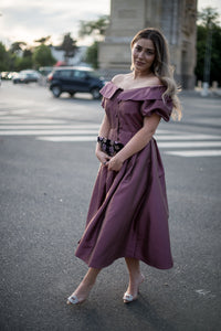 Elegant purple taffeta midi dress with cut-out shoulders