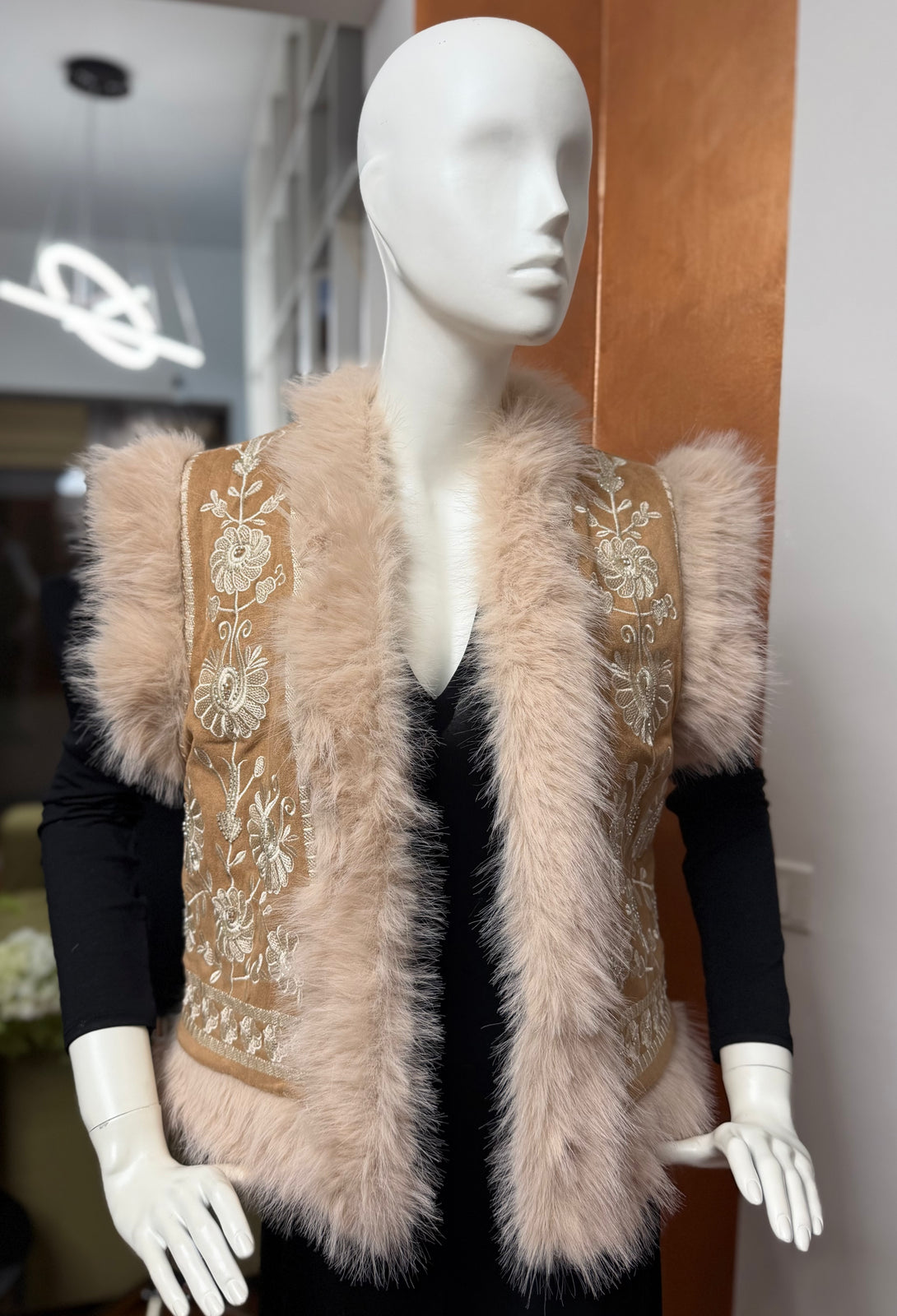 Load image into Gallery viewer, Dusty pink midi dress with cut-out shoulders